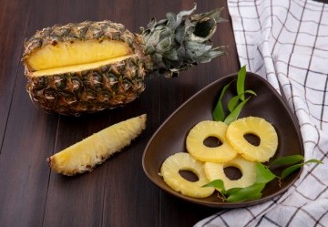 Integratori a base di Bromelina: benefici, indicazioni ed effetti collaterali